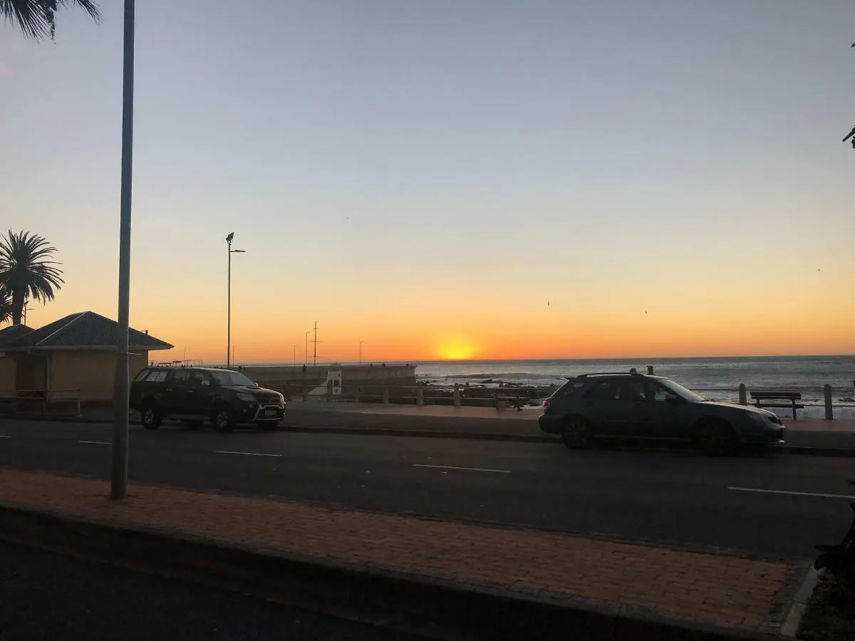 Hostel Ds Backpackers In Sea Point Pansiyon Cape Town