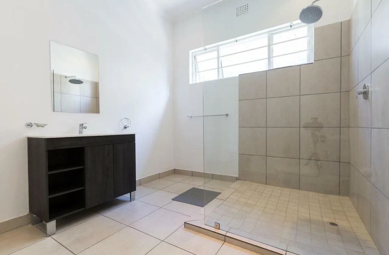 Hostel Ds Backpackers In Sea Point Pansiyon Cape Town Güney Afrika