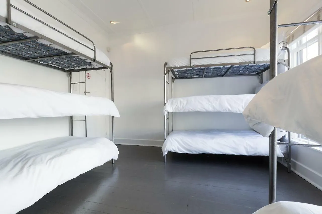 Ds Backpackers In Sea Point Pansiyon Cape Town 0*,  Güney Afrika