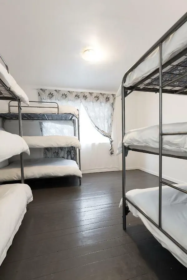 Ds Backpackers In Sea Point Pansiyon Cape Town Hostel