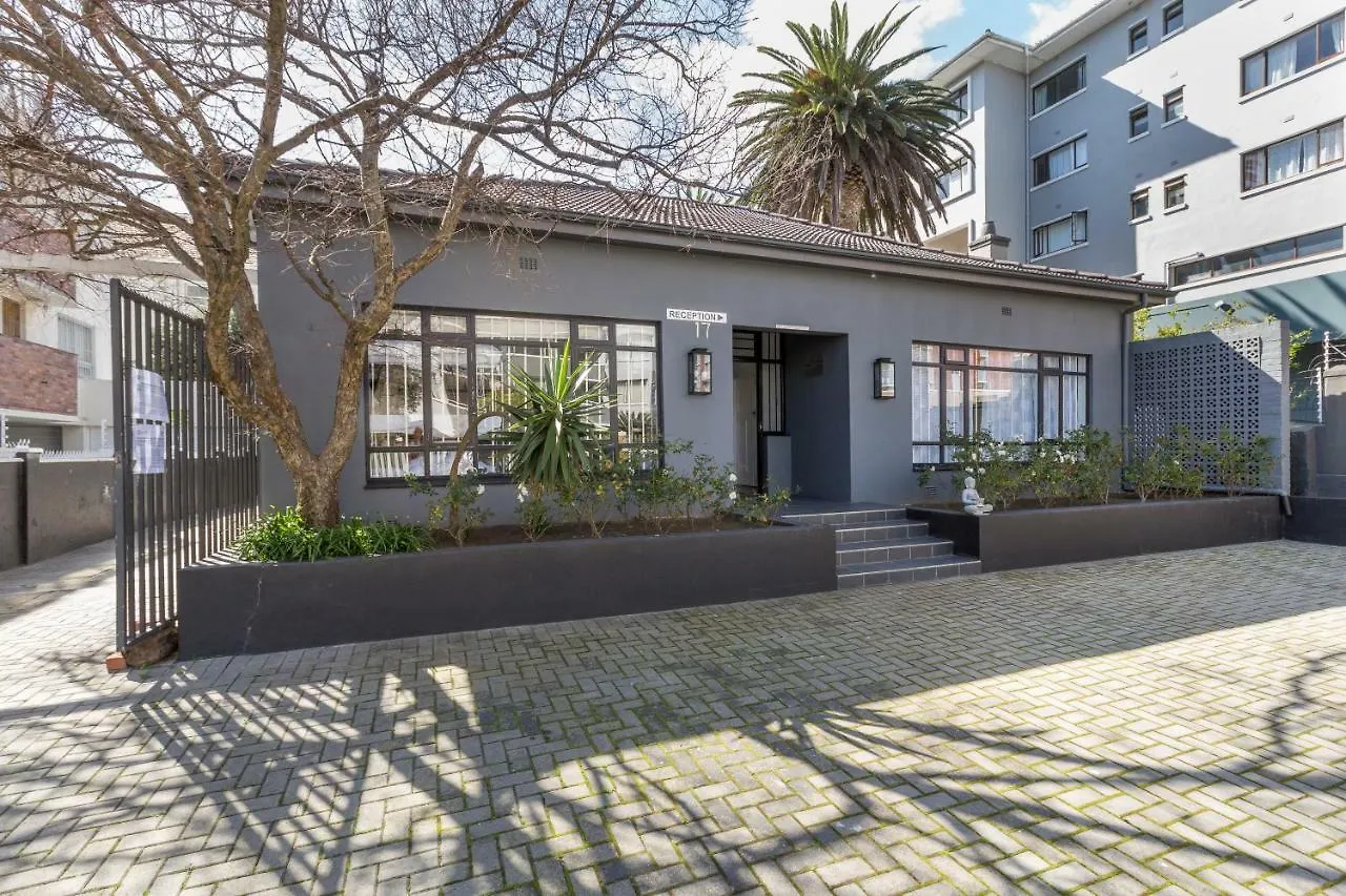 Ds Backpackers In Sea Point Pansiyon Cape Town Güney Afrika