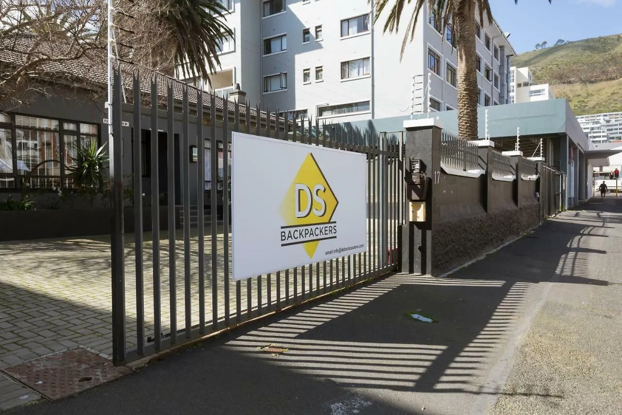 Ds Backpackers In Sea Point Pansiyon Cape Town Hostel