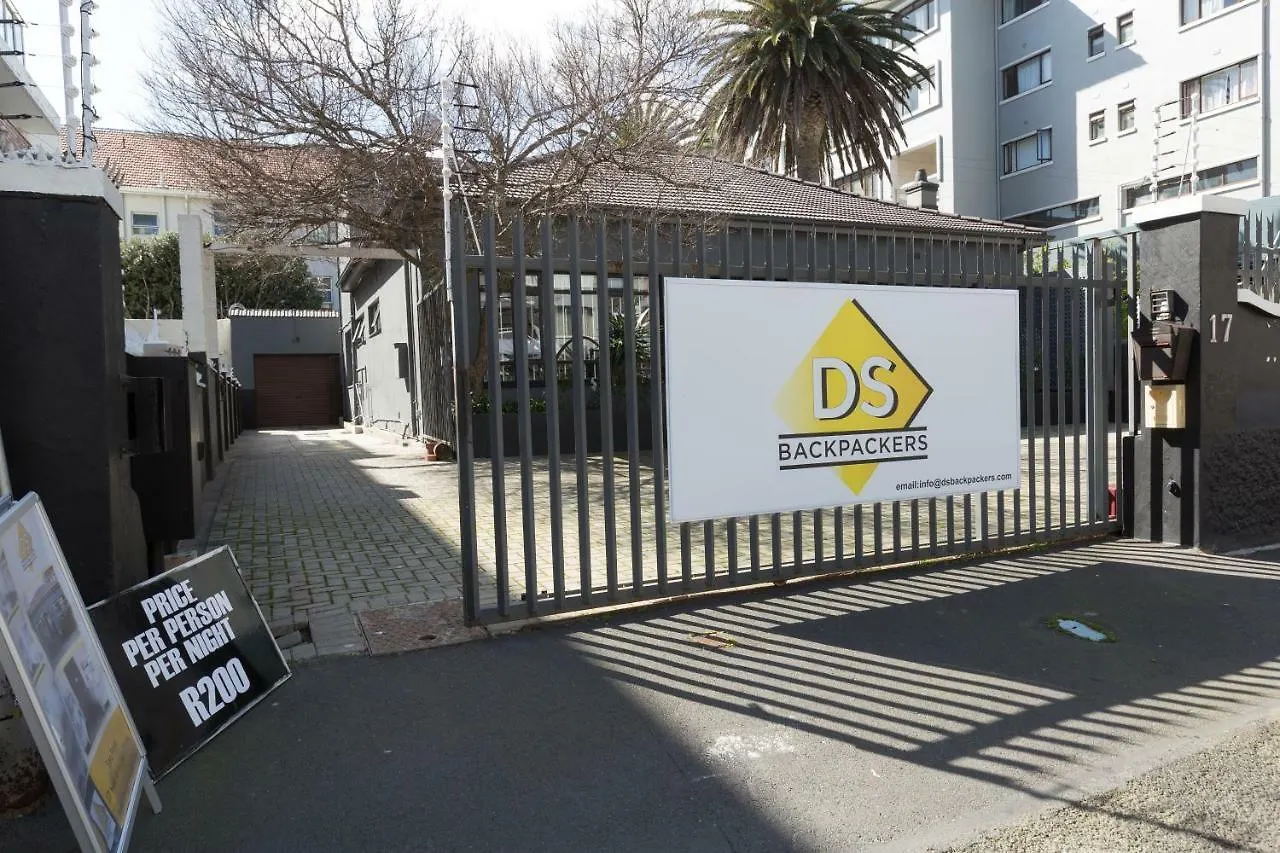 Hostel Ds Backpackers In Sea Point Pansiyon Cape Town