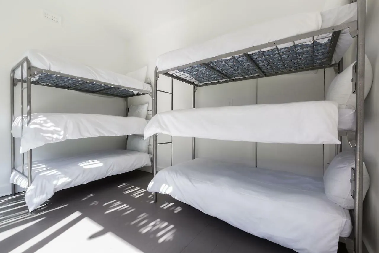 Hostel Ds Backpackers In Sea Point Pansiyon Cape Town Güney Afrika